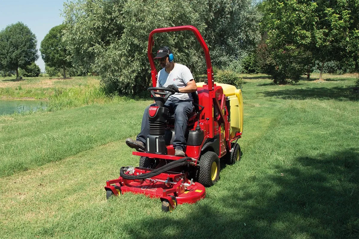 Trattorino Tagliaerba Professionale GTS Gianni Ferrari - immagine 2